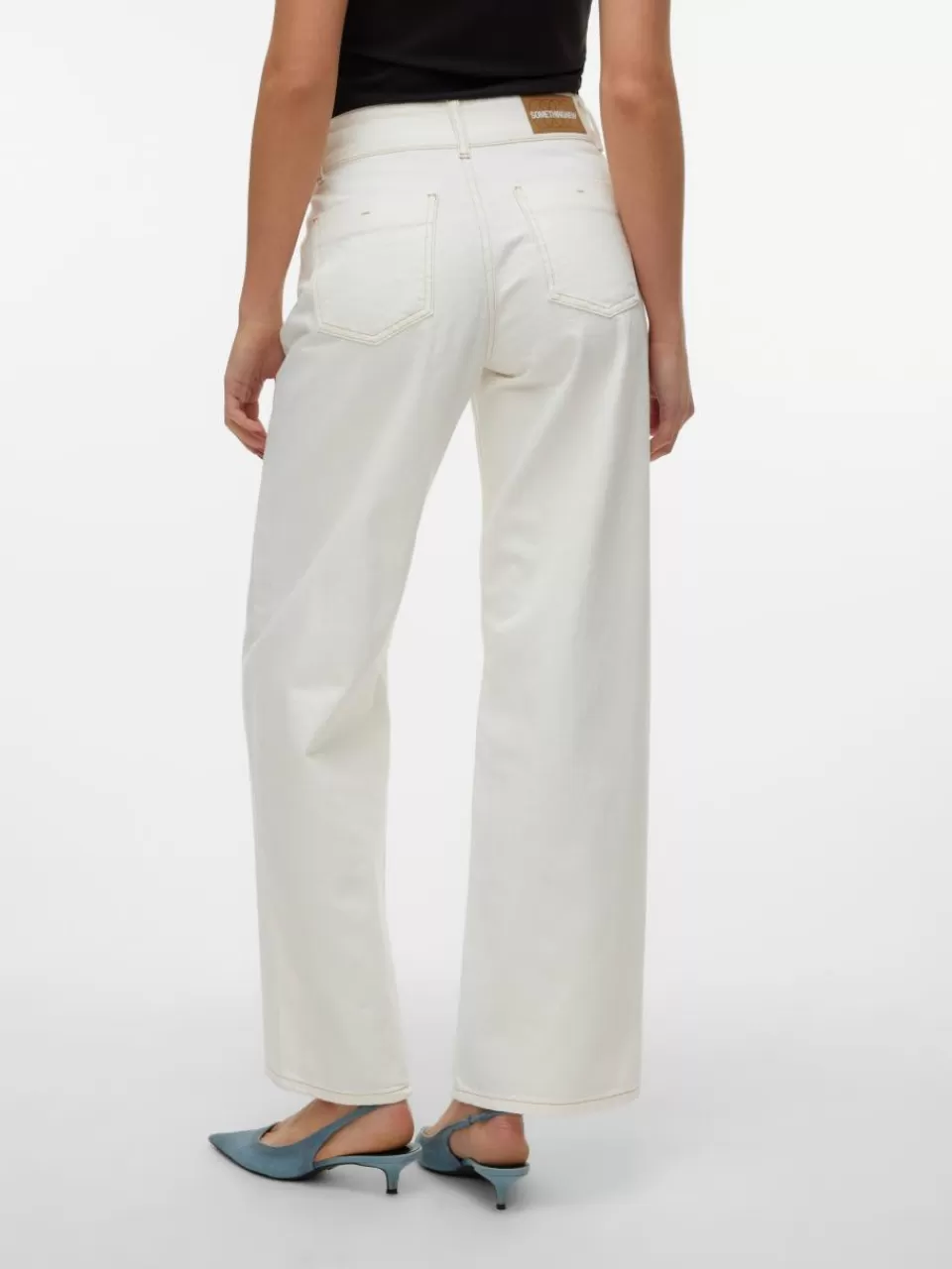 Sale VERO MODA SNRANCY Middels høy midje Wide Fit Jeans White Denim