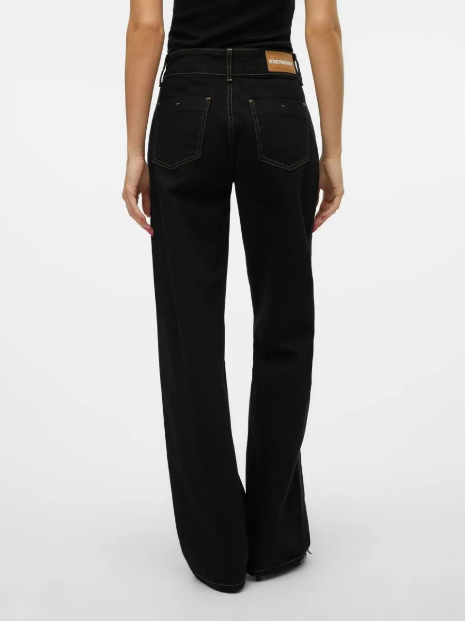 Hot VERO MODA SNRANCY Middels høy midje Wide Fit Jeans Black Denim