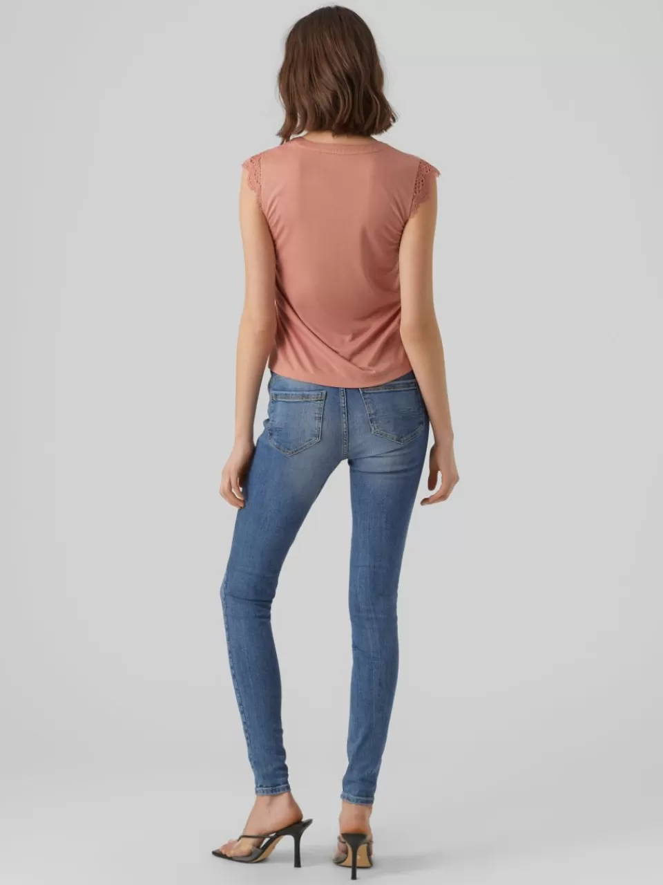 Shop VERO MODA VMCARRIE Topp Old Rose