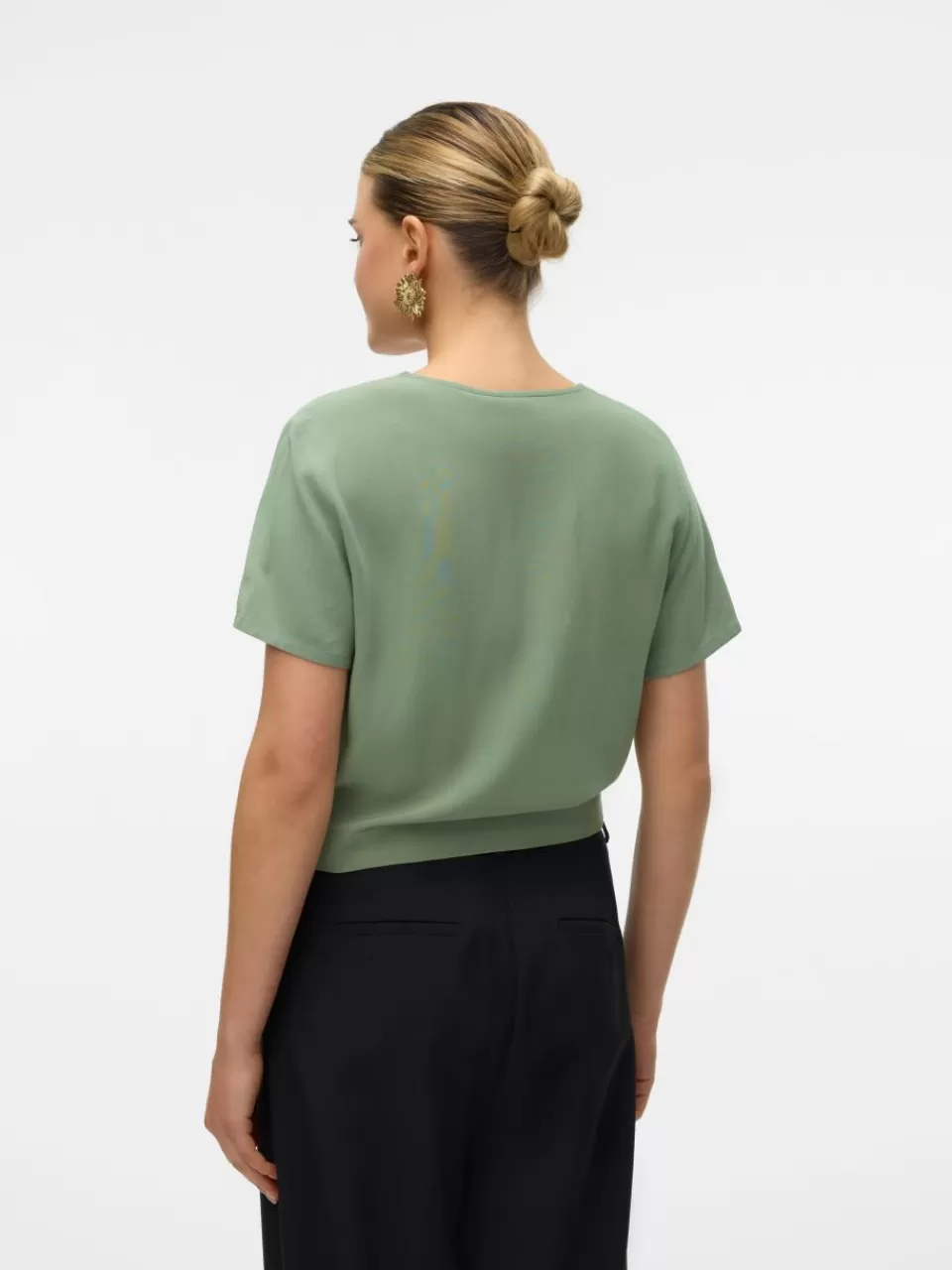 Shop VERO MODA VMEASY Topp Hedge Green