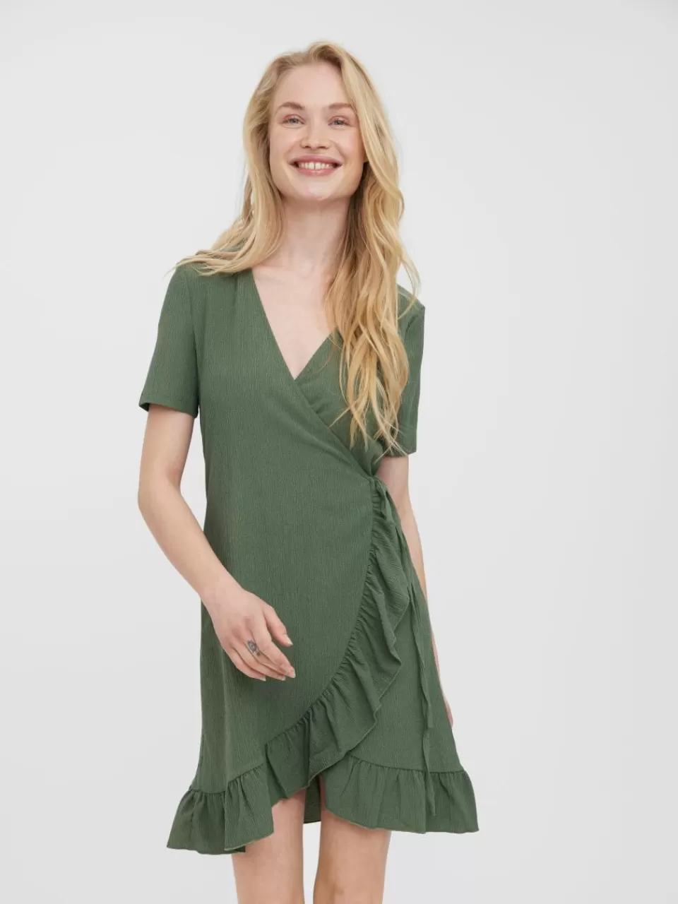 Clearance VERO MODA VMHAYA Kort kjole Laurel Wreath