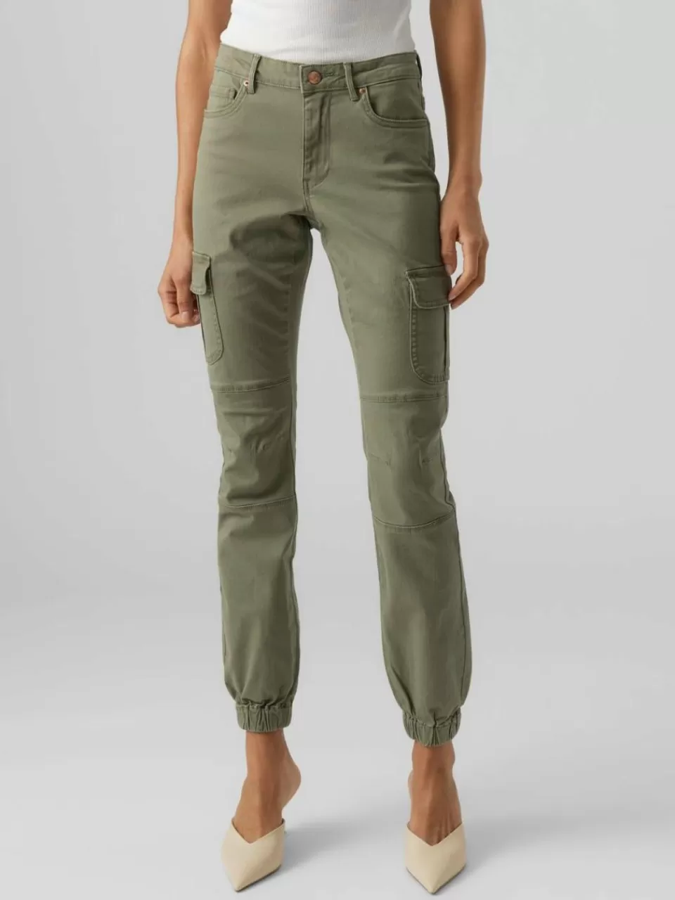 Clearance VERO MODA VMIVY Middels høyt snitt Cargobukser Ivy Green