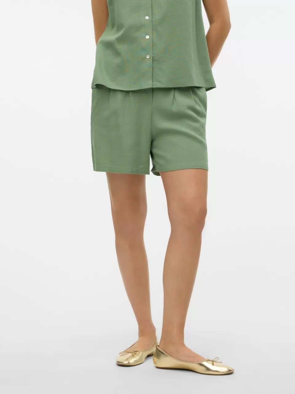 Cheap VERO MODA VMJESMILO Shorts Hedge Green