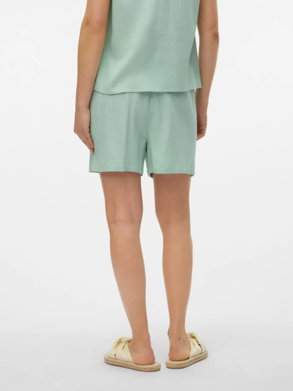 Outlet VERO MODA VMJESMILO Shorts Silt Green