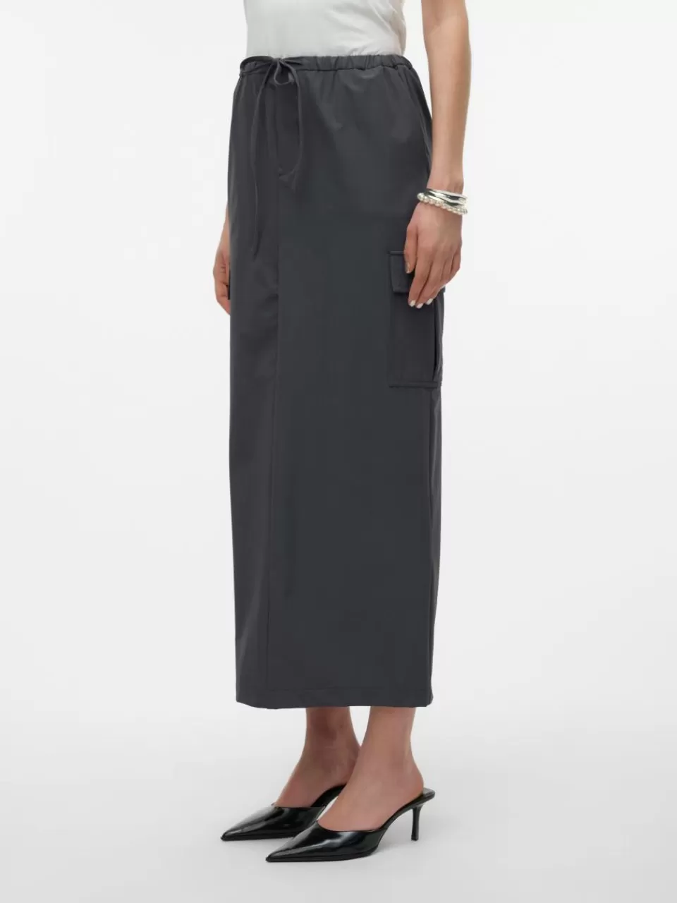 Shop VERO MODA VMKIMBERLY Middels høy midje Langt skjørt Asphalt