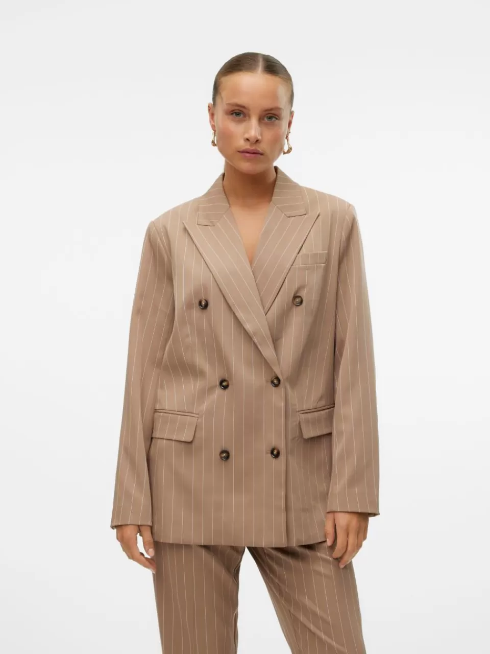 Shop VERO MODA VMLEAH Blazer Portabella