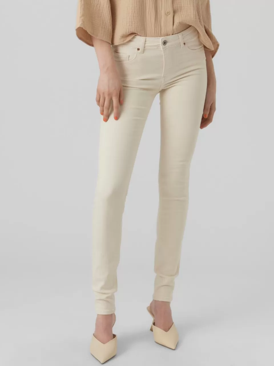 Outlet VERO MODA VMLUX Middels høyt snitt Slim Fit Jeans Ecru