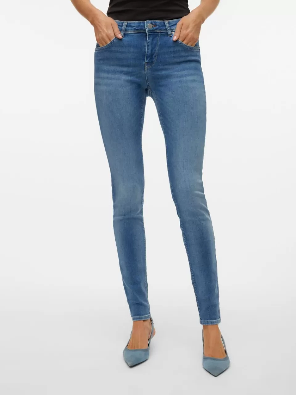 Best Sale VERO MODA VMLUX Middels høyt snitt Slim Fit Jeans Medium Blue Denim