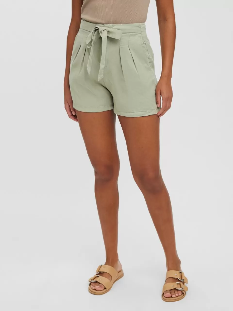 Online VERO MODA VMMIA Shorts Desert Sage