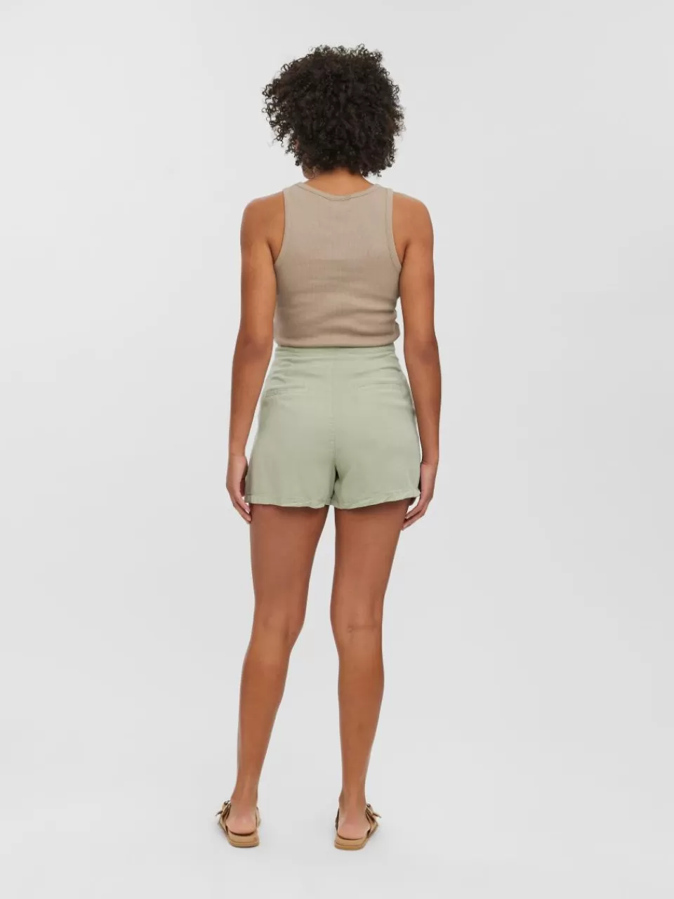 Online VERO MODA VMMIA Shorts Desert Sage