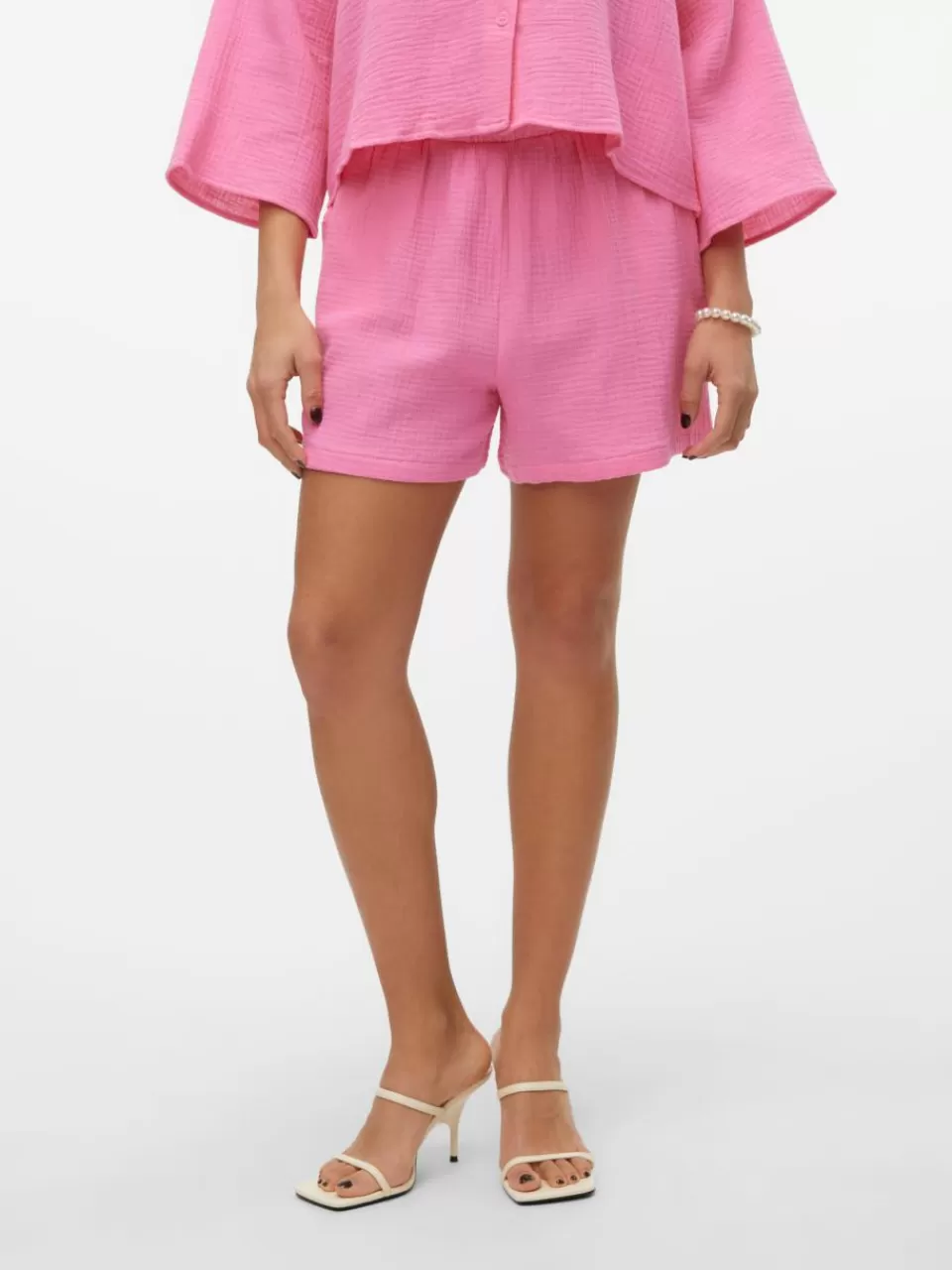 Shop VERO MODA VMNATALI Shorts Pink Cosmos