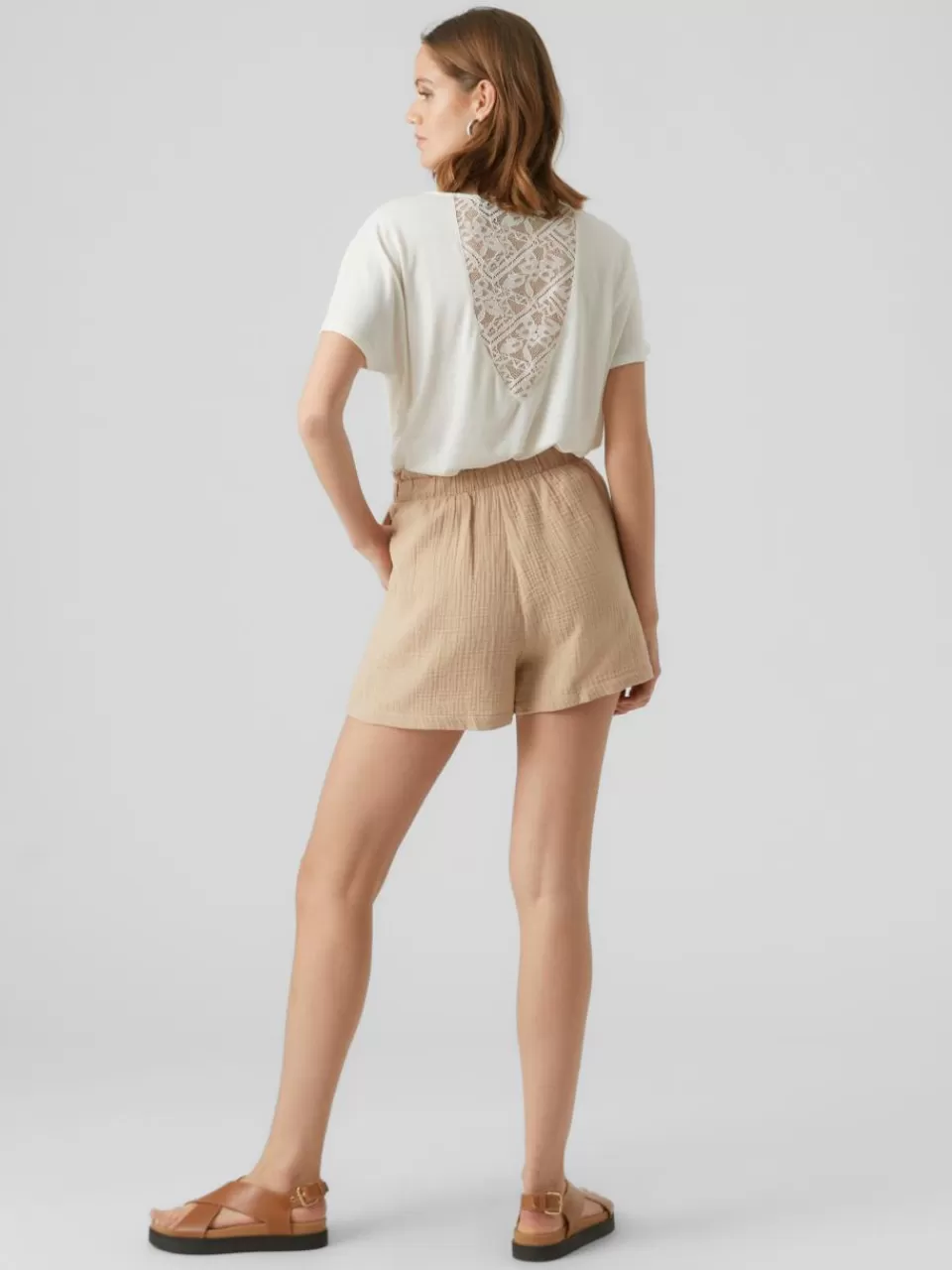 Sale VERO MODA VMNATALI Shorts Irish Cream