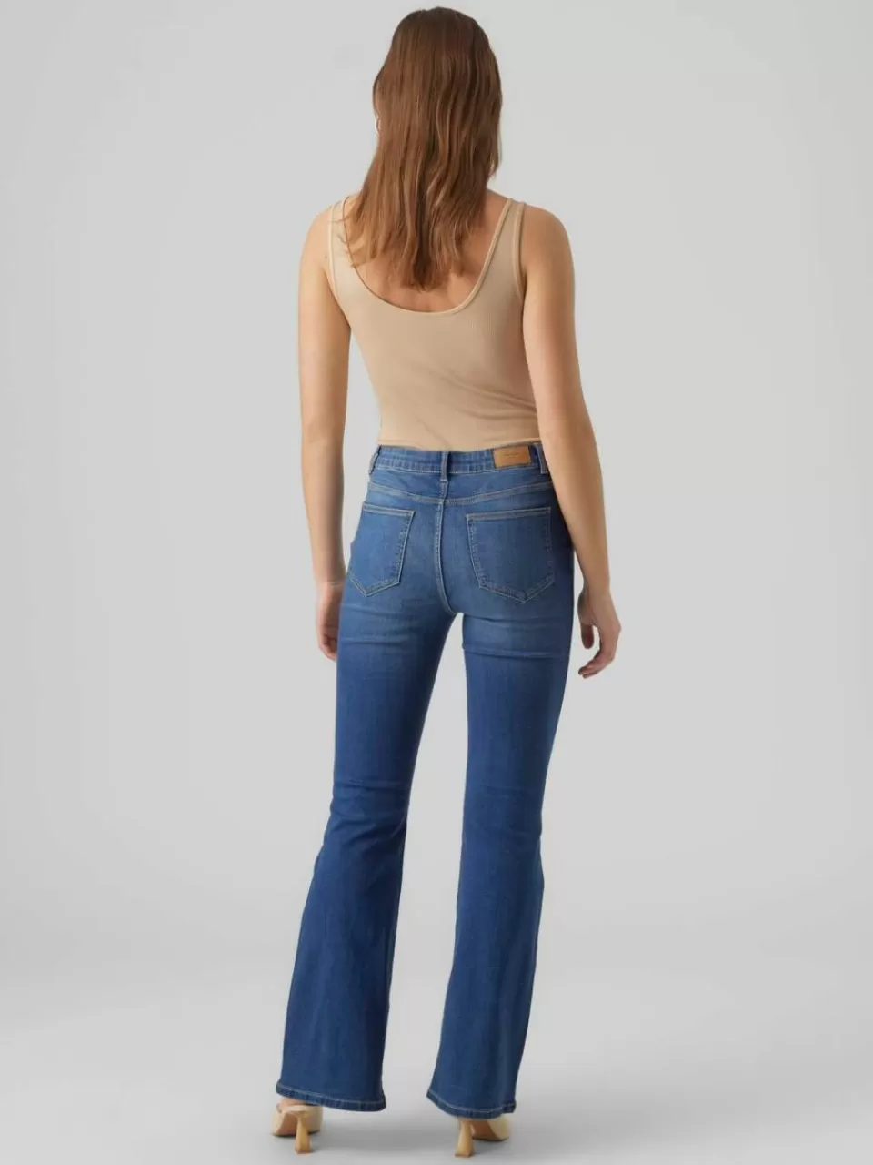 Cheap VERO MODA VMSELINA Høyt snitt Flared Fit Jeans Medium Blue Denim