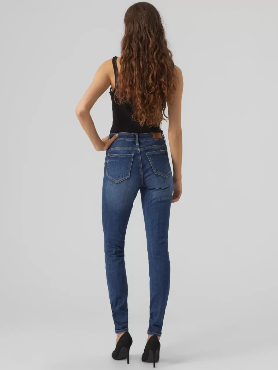 Best VERO MODA VMSEVEN Middels høyt snitt Skinny Fit Jeans Dark Blue Denim