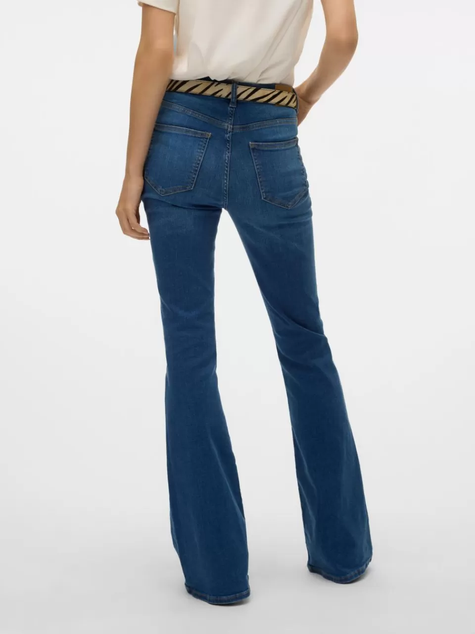 Shop VERO MODA VMSIGA Høyt snitt Flared Fit Jeans Medium Blue Denim
