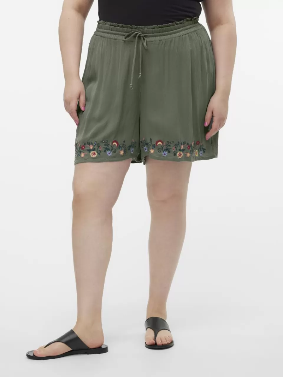 New VERO MODA VMSINA Shorts Laurel Wreath