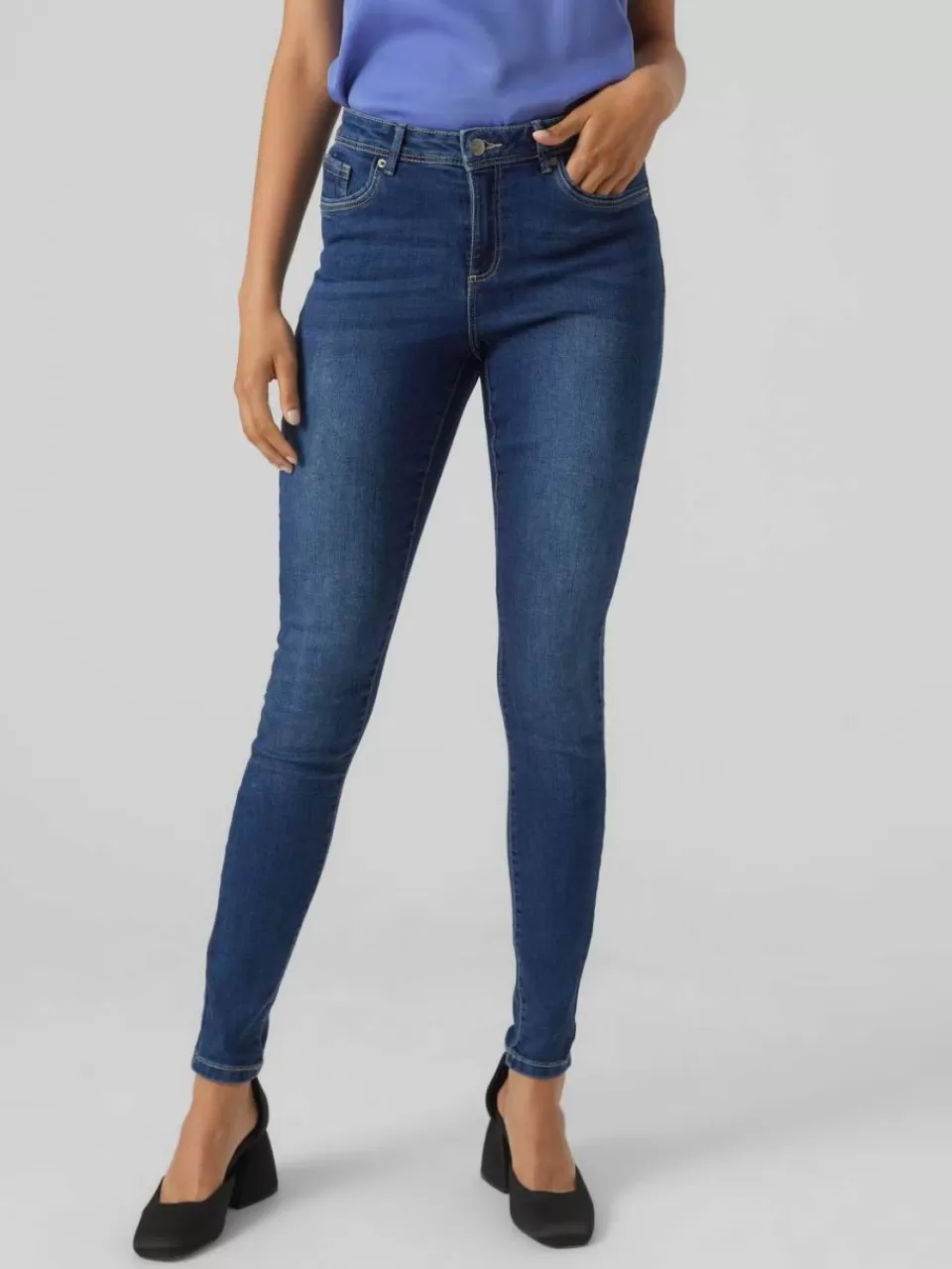 Cheap VERO MODA VMTANYA Middels høyt snitt Skinny Fit Jeans Dark Blue Denim