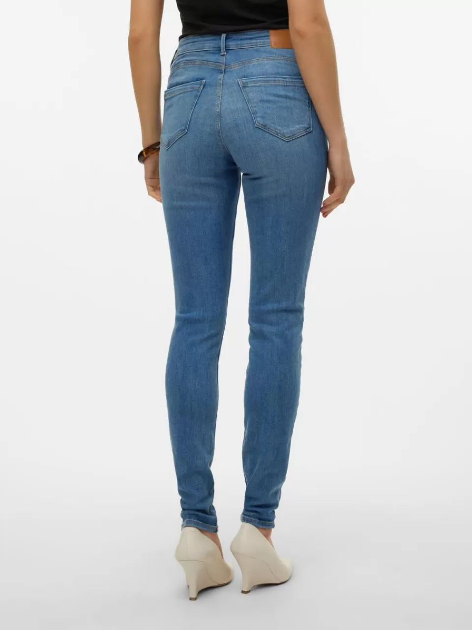 Best Sale VERO MODA VMTANYA Middels høyt snitt Skinny Fit Jeans Medium Blue Denim