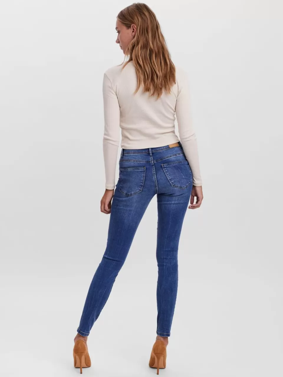 Hot VERO MODA VMTANYA Middels høyt snitt Skinny Fit Jeans Medium Blue Denim