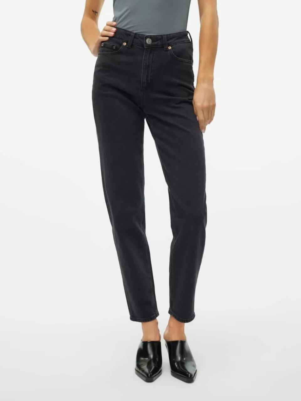 Shop VERO MODA VMTESSA Høyt snitt Mom Fit Jeans Dark Grey Denim