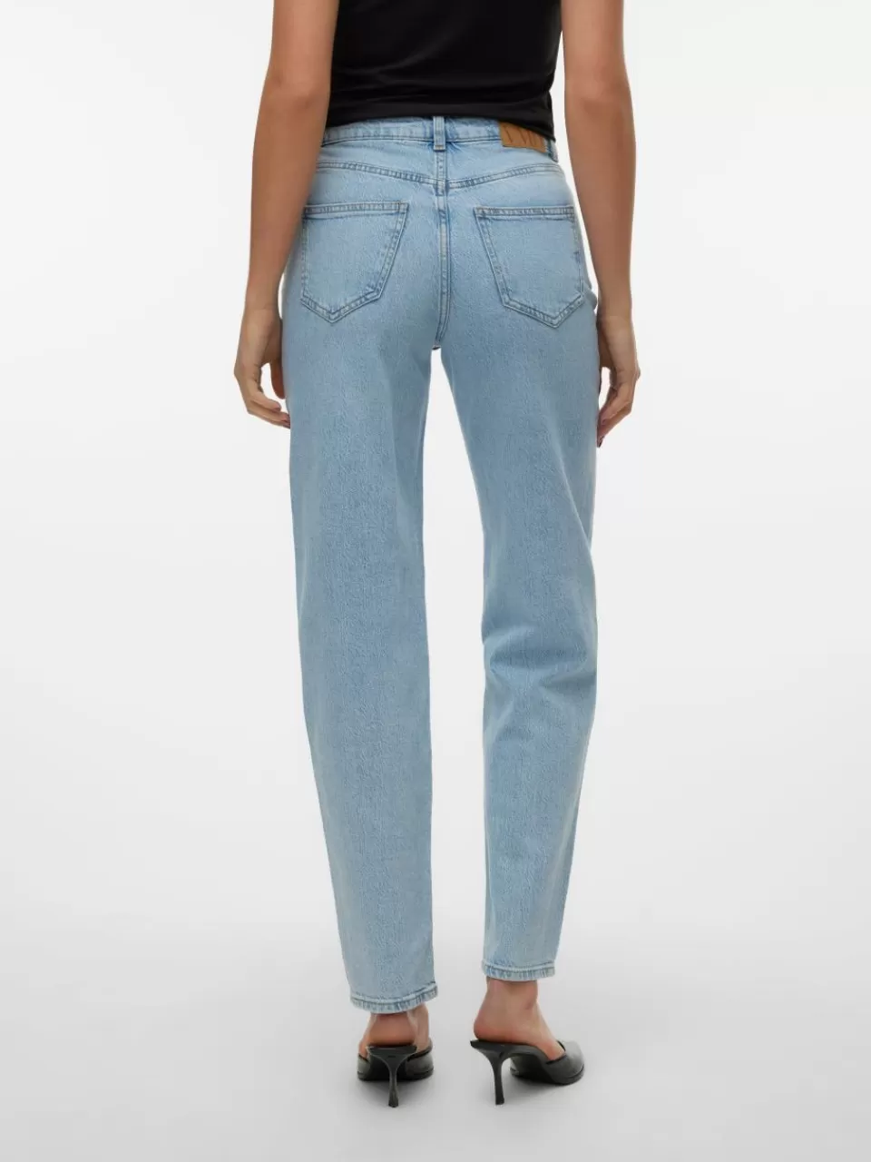 Cheap VERO MODA VMTESSA Høyt snitt Mom Fit Jeans Light Blue Denim