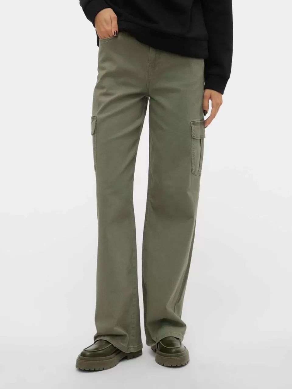 Best Sale VERO MODA VMTESSA Høyt snitt Wide Fit Jeans Ivy Green