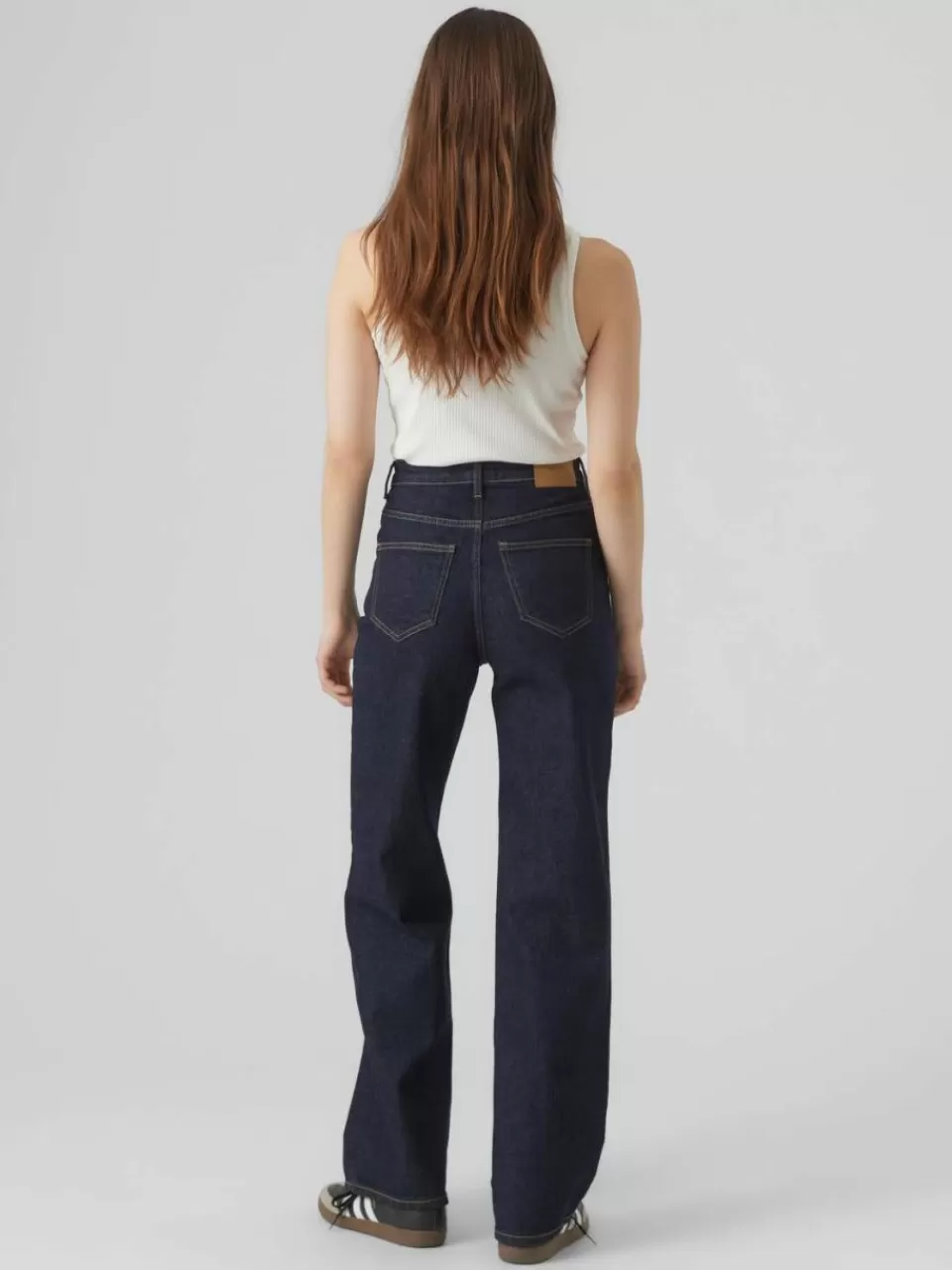 Clearance VERO MODA VMTESSA Høyt snitt Wide Fit Jeans Dark Blue Denim