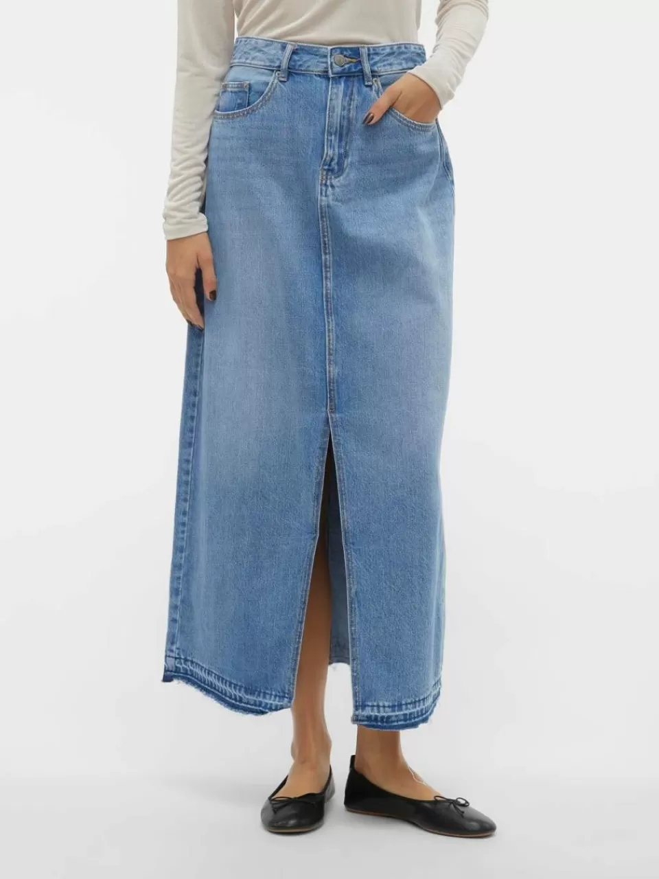 Shop VERO MODA VMZAYLA Høy midje Langt skjørt Medium Blue Denim